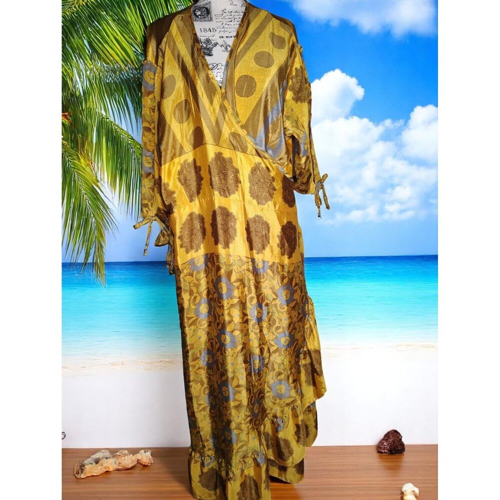 Darn Good Gold Tone One Size Silk Wrap Ruffle Hem Resort Robe Elegant